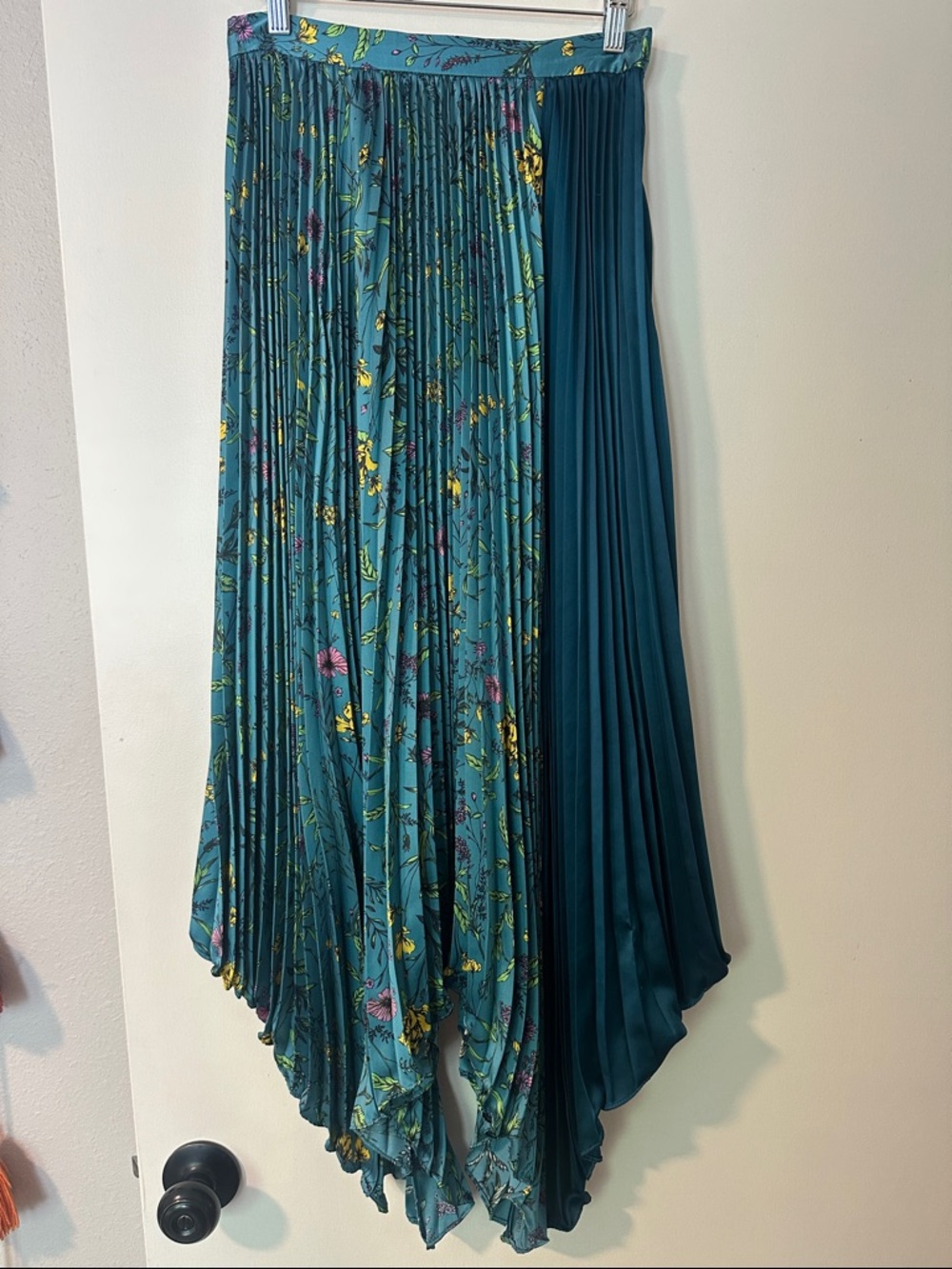 AMUR Fabie Teal Floral Pleated Asymmetrical  Skirt